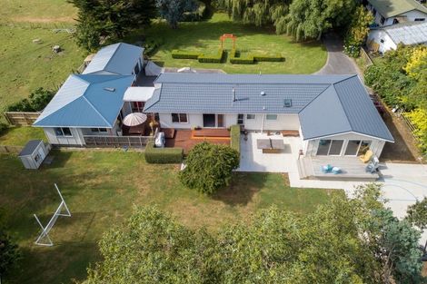 Photo of property in 52 Nimmo Avenue West, Waikanae, 5036