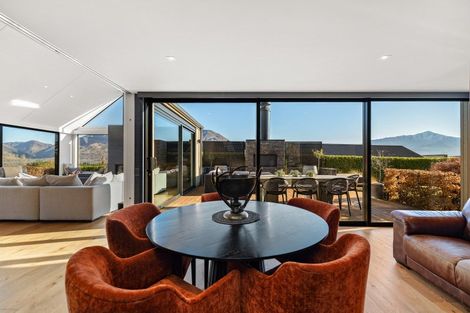 Photo of property in 8 Arran Lane, Jacks Point, Queenstown, 9371