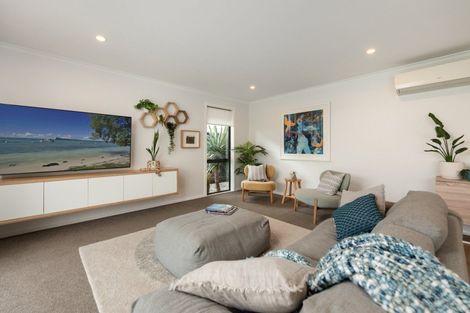 Photo of property in 5 Raiha Street, Papamoa Beach, Papamoa, 3118