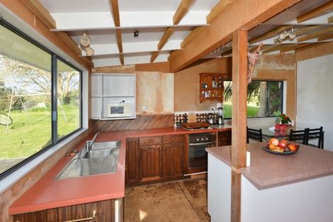 Photo of property in 195 Pataua South Road, Pataua South, Onerahi, 0192