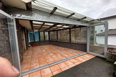 Photo of property in 557 East Coast Road, Browns Bay, Auckland, 0630