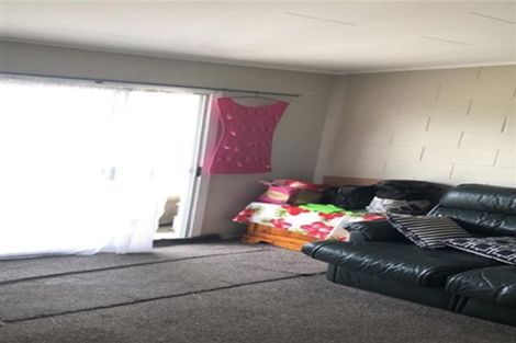 Photo of property in 3/76 Helvetia Road, Pukekohe, 2120