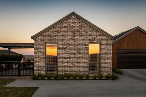 Photo of property in 18 Brywood Rise, Flagstaff, Hamilton, 3210