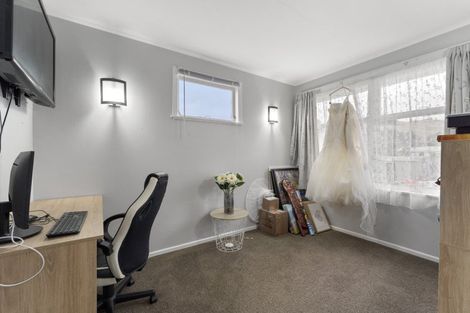 Photo of property in 134 Driver Crescent, Cannons Creek, Porirua, 5024