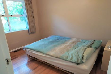 Photo of property in 5 Kendal Place, Merrilands, New Plymouth, 4312