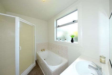 Photo of property in 40 Grenville Street, Waltham, Christchurch, 8011