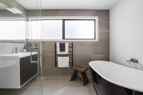 Photo of property in 300 Kitchener Road, Pukekohe, 2120