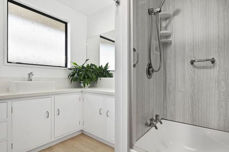 Photo of property in 30 Sayers Crescent, Ilam, Christchurch, 8041