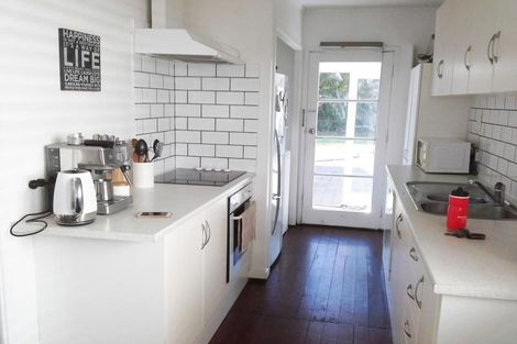 Photo of property in 46 Buller Street, New Plymouth, 4312