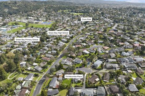 Photo of property in 7a Halcombe Place, Green Bay, Auckland, 0604