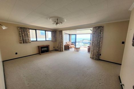 Photo of property in 10b South Road, Moturoa, New Plymouth, 4310