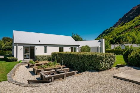 Photo of property in Butel Park, 22 Essex Avenue, Arrowtown, 9302