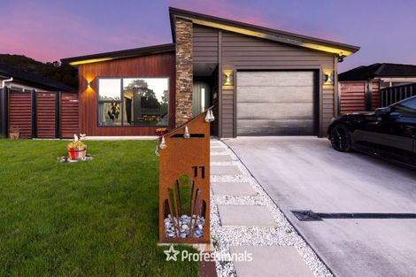 Photo of property in 11 Buddle Road, Wallaceville, Upper Hutt, 5018