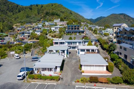 Photo of property in 1/29 Waikawa Road, Picton, 7220
