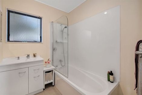 Photo of property in 39 D'oyly Drive, Stanmore Bay, Whangaparaoa, 0932