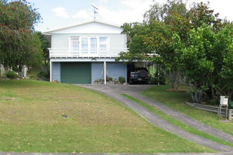 Photo of property in 16 Holt Avenue, Torbay, Auckland, 0630