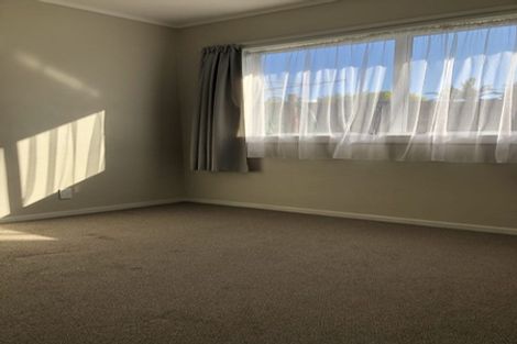 Photo of property in 61 Luton Avenue, Sunnyhills, Auckland, 2010