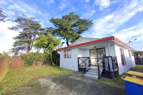 Photo of property in 1/81 Luanda Drive, Ranui, Auckland, 0612
