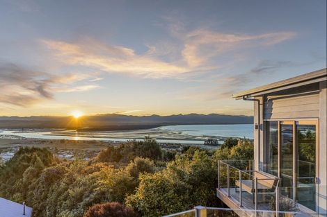 Photo of property in 28 Commodore Place, Britannia Heights, Nelson, 7010