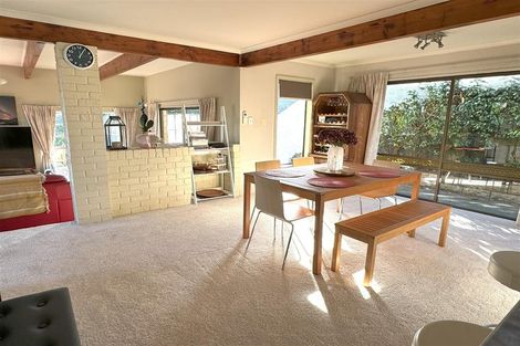 Photo of property in 2 Stanton Crescent, Karoro, Greymouth, 7805