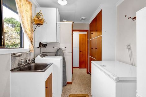 Photo of property in 84 Domett Street, Opunake, 4616