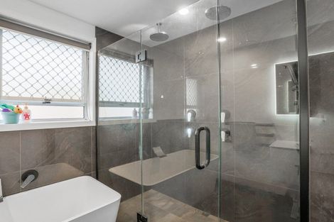 Photo of property in 11 De Ville Place, Burwood, Christchurch, 8061