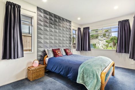 Photo of property in 2 Keys Street, Belmont, Auckland, 0622