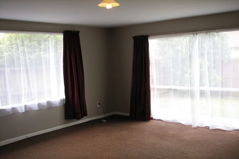Photo of property in 8c Kruse Place, Redwood, Christchurch, 8051
