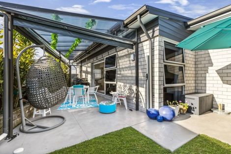 Photo of property in 4 Westhill Lane, Papamoa Beach, Papamoa, 3118