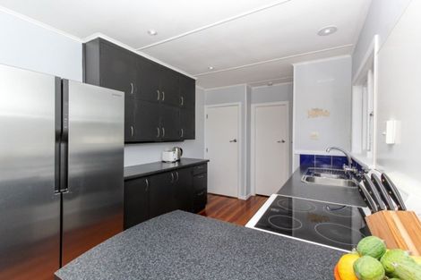 Photo of property in 33 Pembroke Street, Westown, New Plymouth, 4310