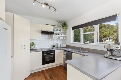 Photo of property in 28 Eldon Grove, Taita, Lower Hutt, 5019