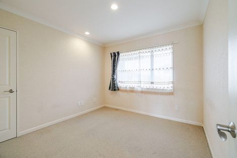 Photo of property in 66 Royal Oak Drive, Kelvin Grove, Palmerston North, 4414