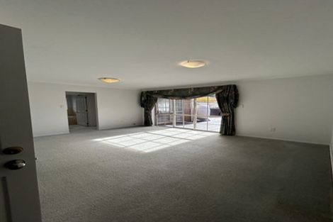 Photo of property in 12 Darimouth Place, Albany, Auckland, 0632