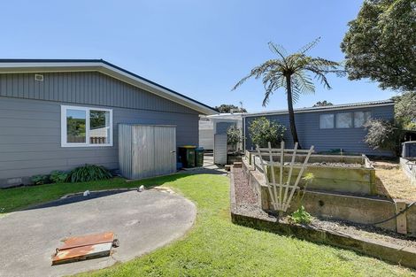 Photo of property in 32 Sea Vista Drive, Pukerua Bay, 5026