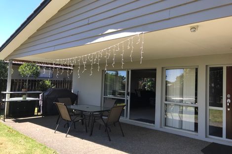 Photo of property in 5 Wairua Place, Pukekohe, 2120