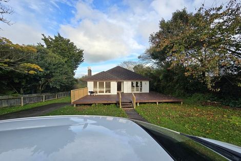 Photo of property in 17 Collingwood Road, Waiuku, 2123