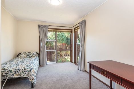 Photo of property in 14 Camberwell Place, Avonhead, Christchurch, 8042