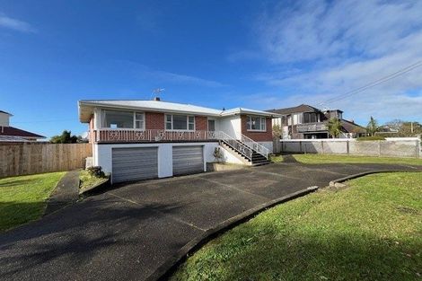 Photo of property in 105 Bleakhouse Road, Howick, Auckland, 2014