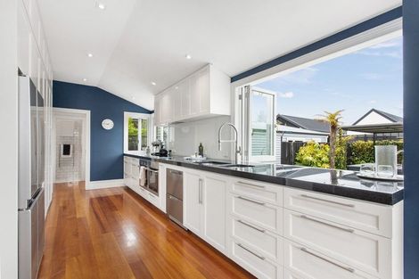 Photo of property in 6 Hawkesbury Avenue, St Albans, Christchurch, 8014