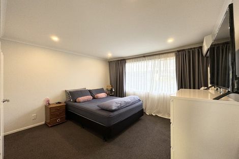Photo of property in 2 Agincourt Street, Glenfield, Auckland, 0629