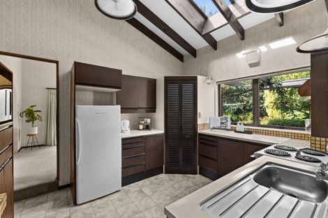 Photo of property in 15 Corwen Place, Mayfair, Hastings, 4122