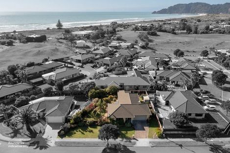Photo of property in 14 Ohuirehe Road, Coastlands, Whakatane, 3120