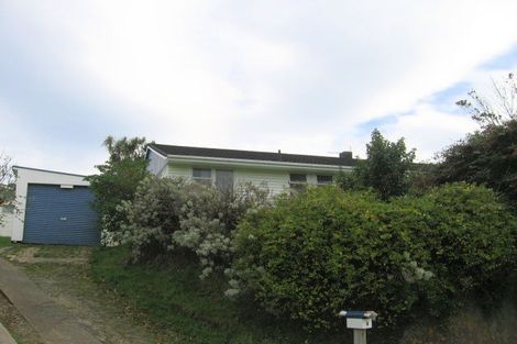 Photo of property in 6 Bartlett Grove, Tawa, Wellington, 5028