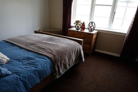 Photo of property in 73 Whites Line East, Waiwhetu, Lower Hutt, 5010