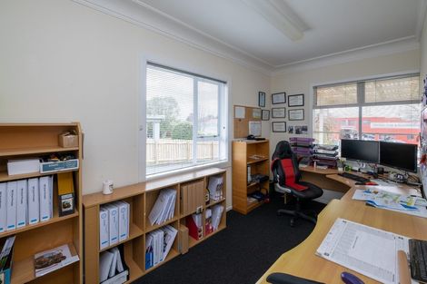 Photo of property in 379 Broadway, Stratford, 4332