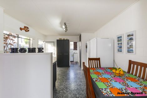 Photo of property in 16 Carow Street, Palmerston North, 4410