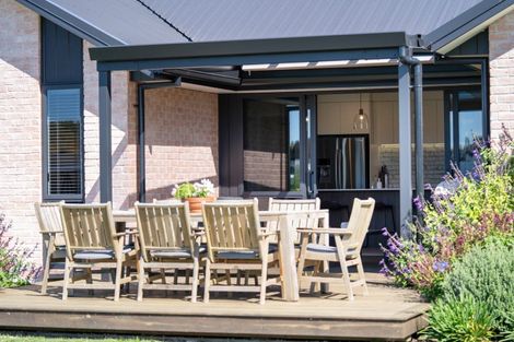 Photo of property in 39 Sunline Drive, Leamington, Cambridge, 3432