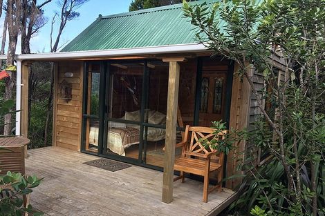 Photo of property in 128 Lone Kauri Road, Karekare, Auckland, 0772
