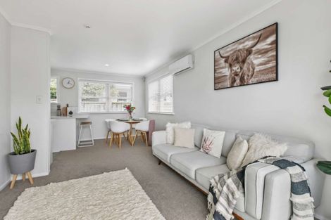 Photo of property in 3a Gazelle Avenue, Beach Haven, Auckland, 0626