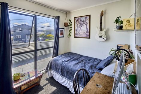 Photo of property in 25 Tukanae Street, Strathmore Park, Wellington, 6022